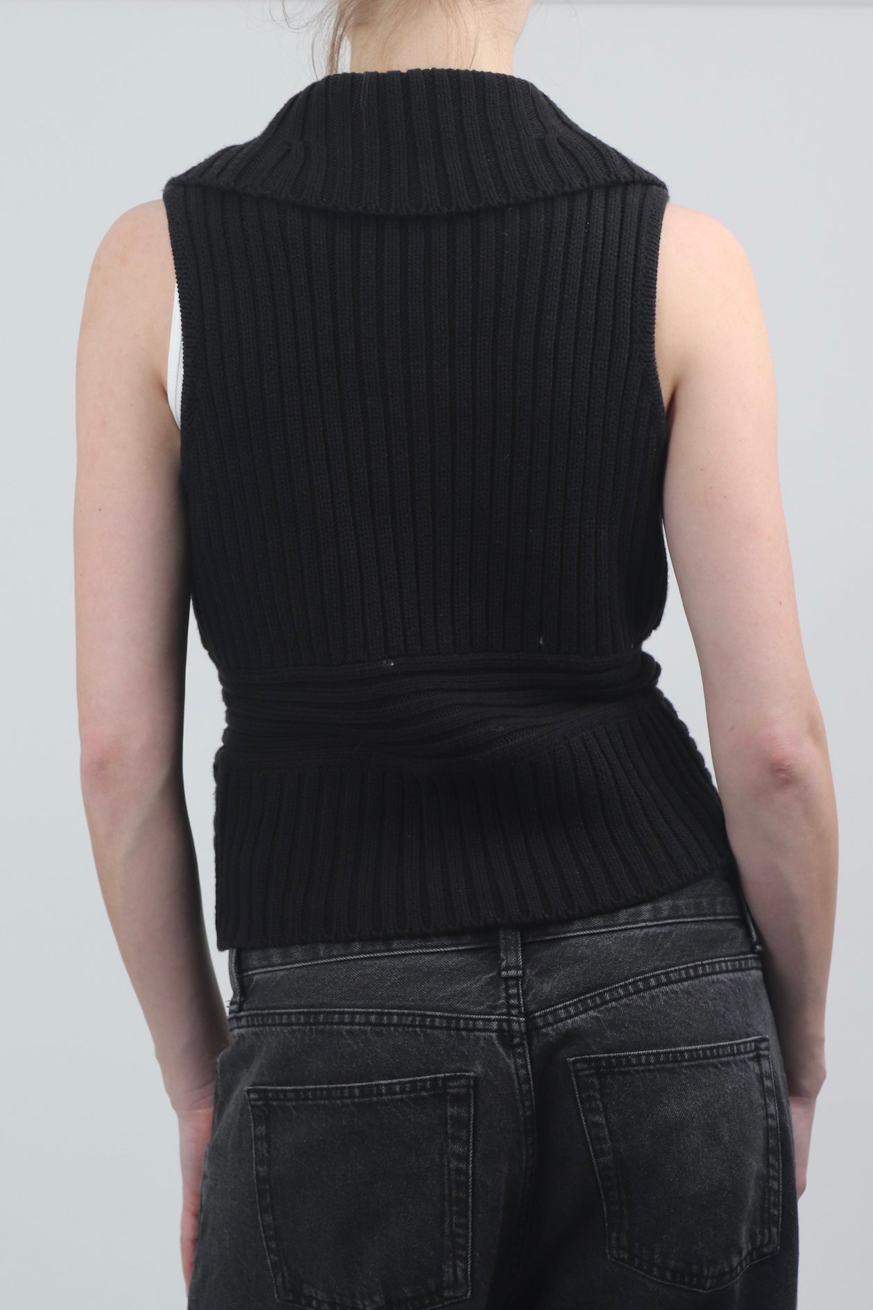 Esprit Knit Tie Front Gilet